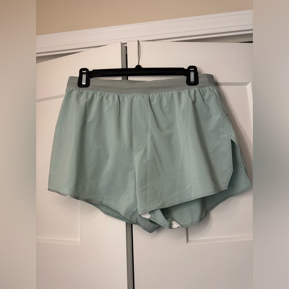Men’s lululemon fast and free shorts. Size medium